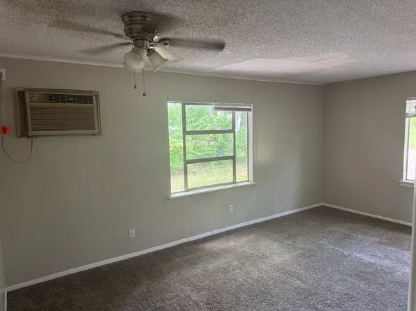 253 Houston St, Lone Star, TX 75668