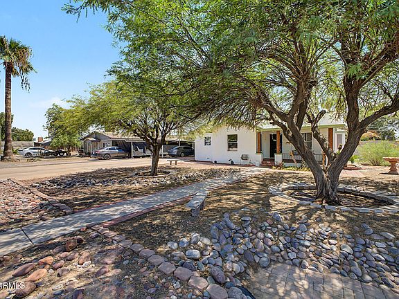 3rd image of 381 W PIMA Avenue