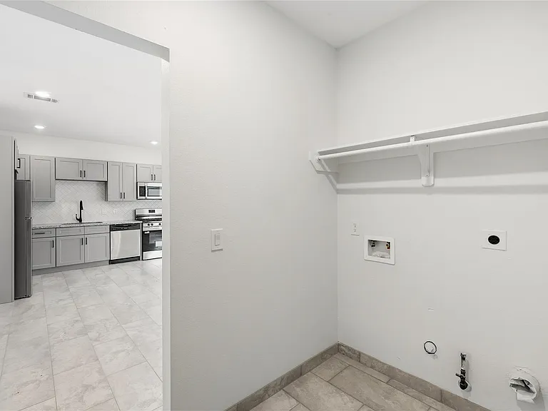 6138 Brookfield Dr #B — Photo 18