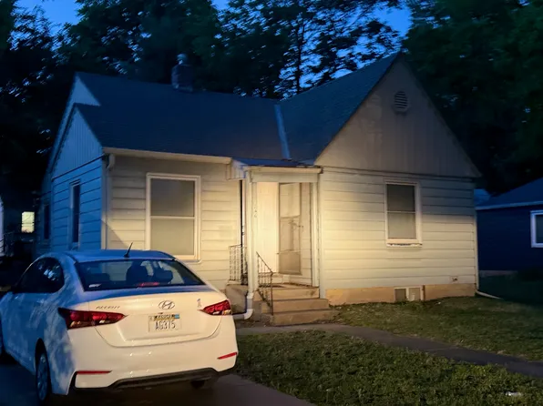 1124 Pomeroy St, Manhattan, KS 66502