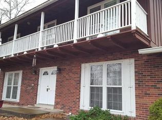 1505 Gold Leaf Dr, Saint Louis, MO 63146