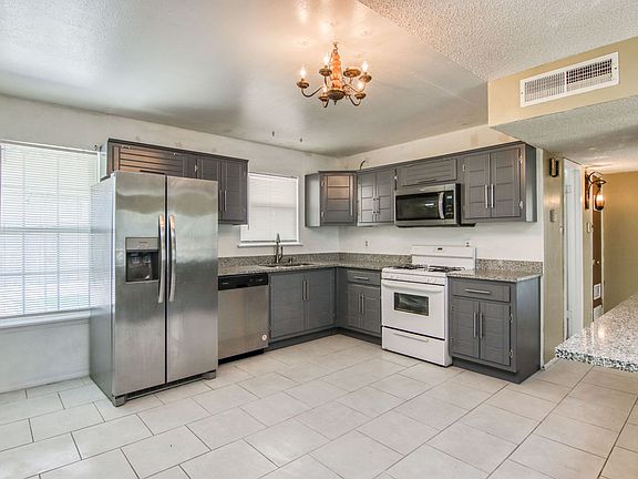 4th image of 10448 Palomino St
