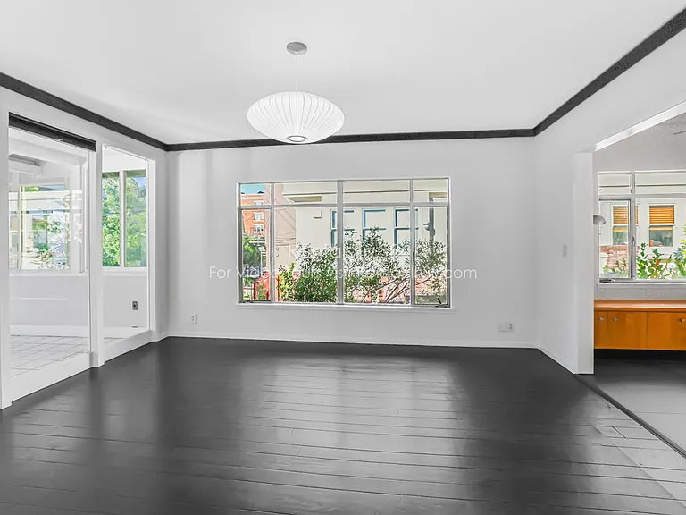 395 Staten Ave — Photo 7