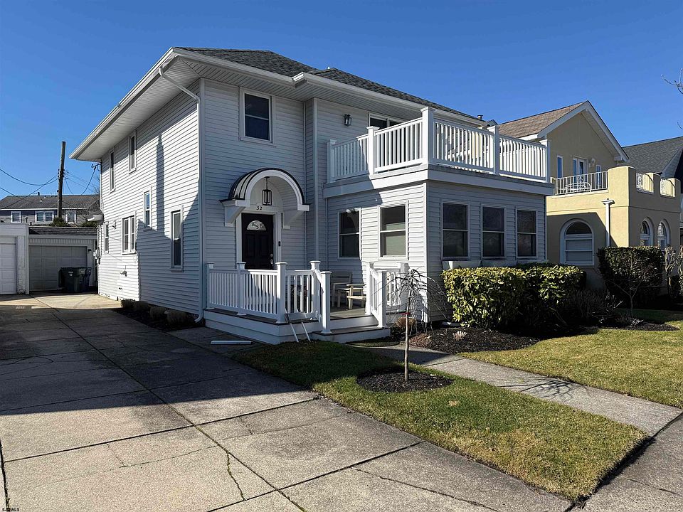 1st image of 32 West Dr