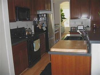 4th image of 4892 Westlake Pkwy