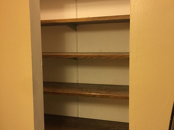 3rd image of 521 Kiowa Dr APT 104