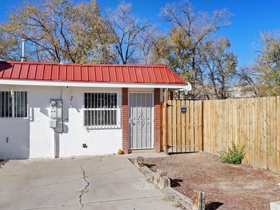 507 Gerald Chavez Ln NE, Los Lunas, NM, 87031