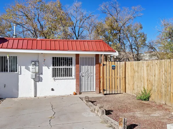 507 Gerald Chavez Ln NE, Los Lunas, NM 87031