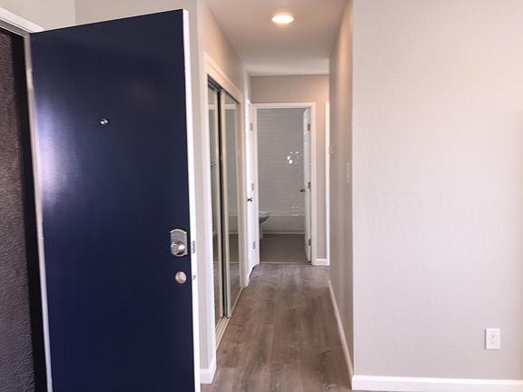 5th image of 563 Hayes St