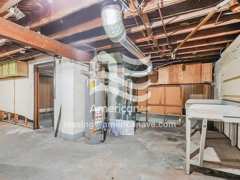 1789186_011_basement_13717785.jpg