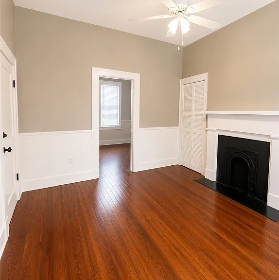 114 W Henry St #A — Photo 3