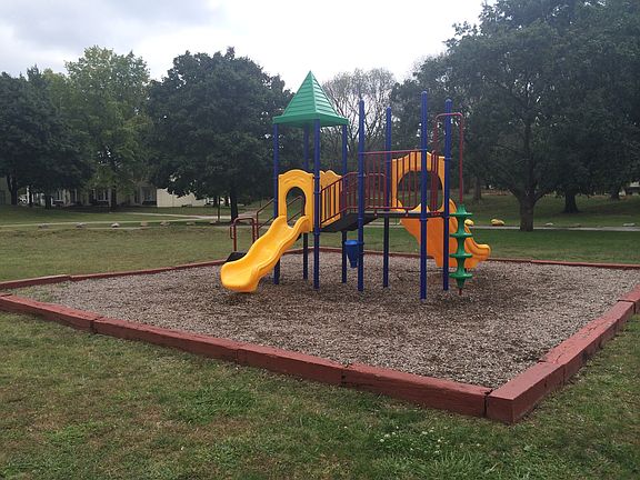 4th image of 3545 Scarlet Oak Ct