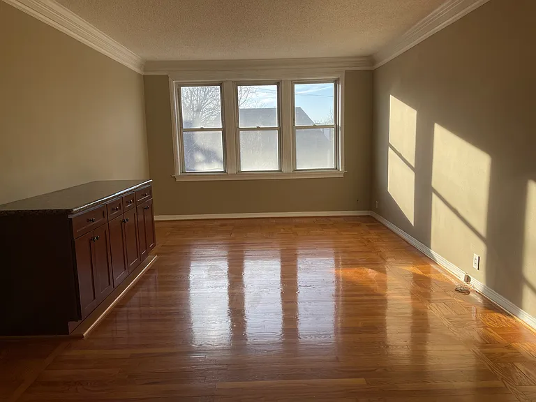 907 S Hanley Rd #7 — Photo 4