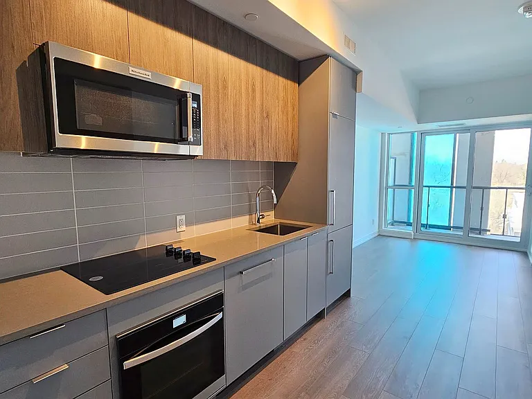 181 Sheppard Ave E #504 — Photo 4