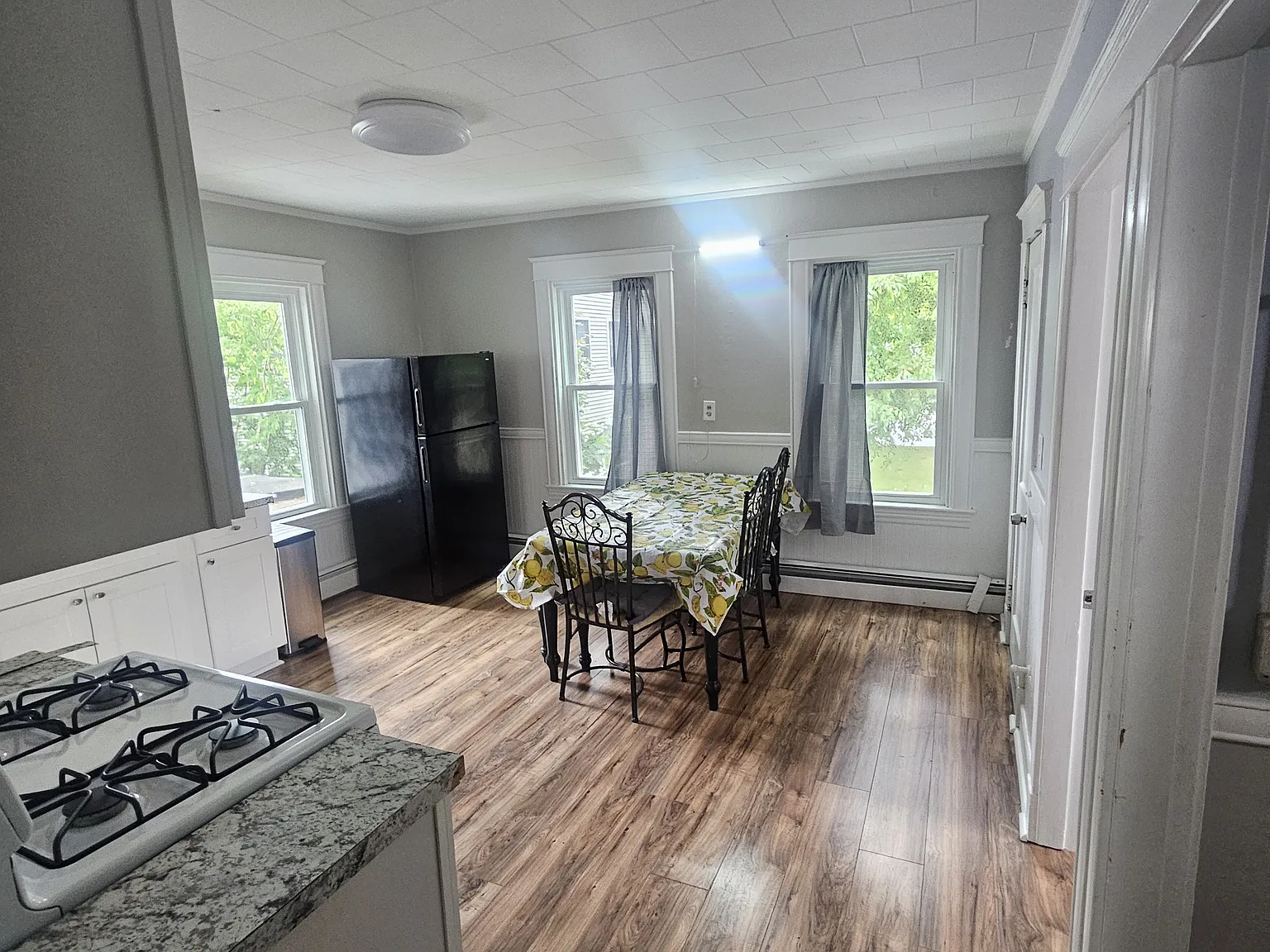 3 bed, 1150 sqft, $1,150 — Photo 3