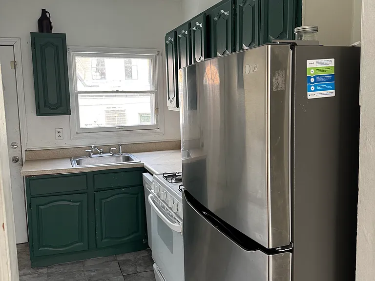 78 Burd St #3 — Photo 8