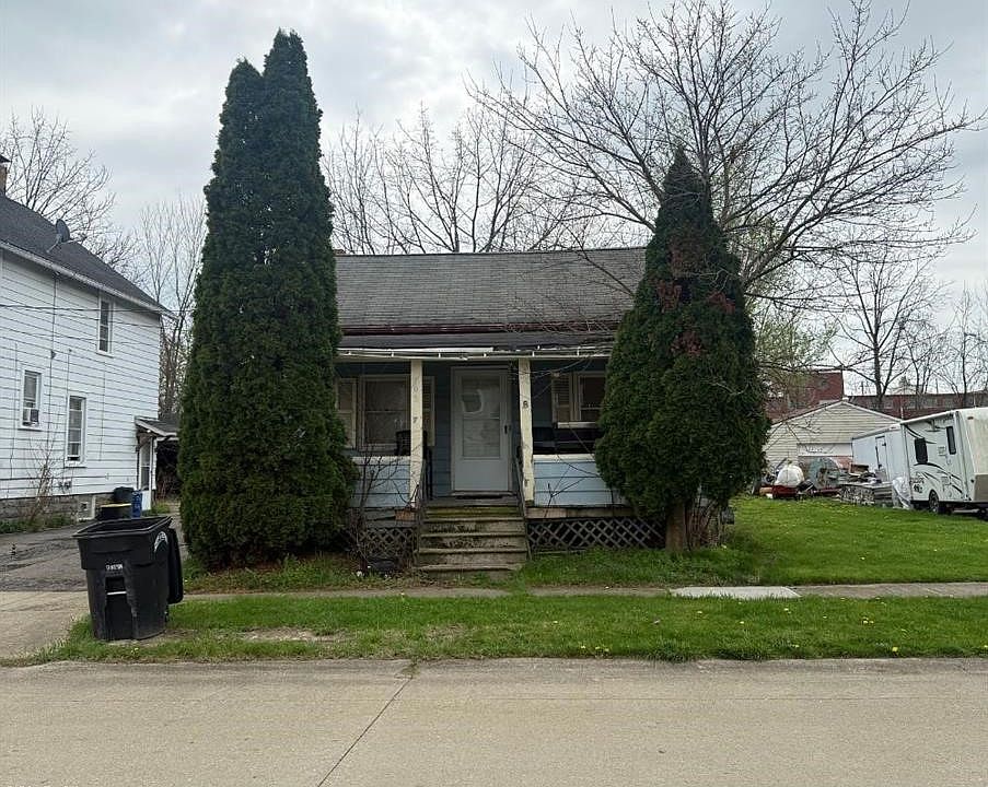 1st image of 108 Rush St