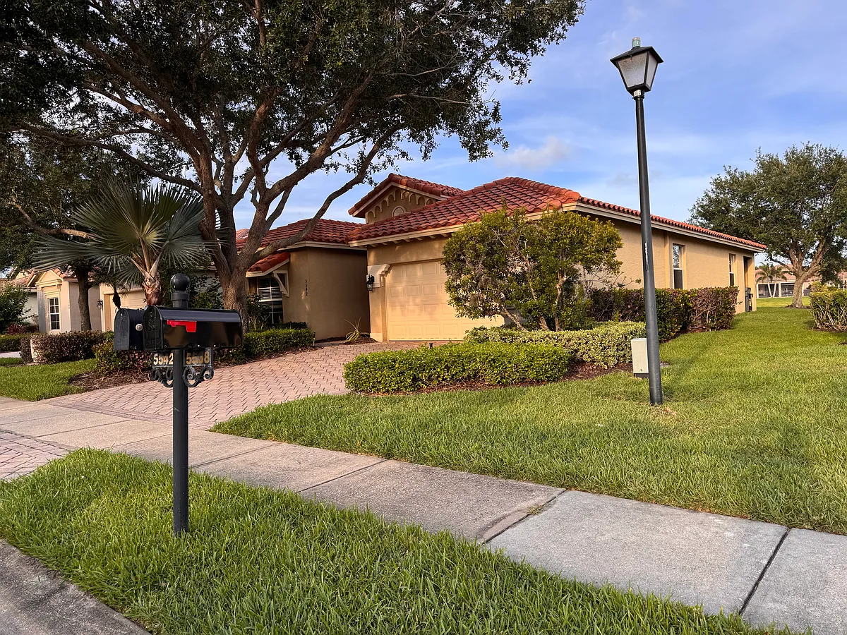 Building Photo - 5542 57th Way