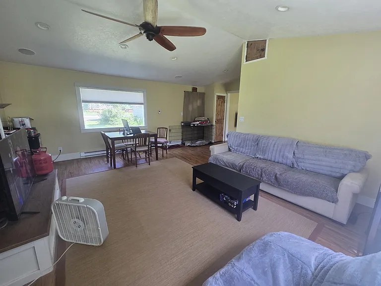 2406 Durston Rd — Photo 10