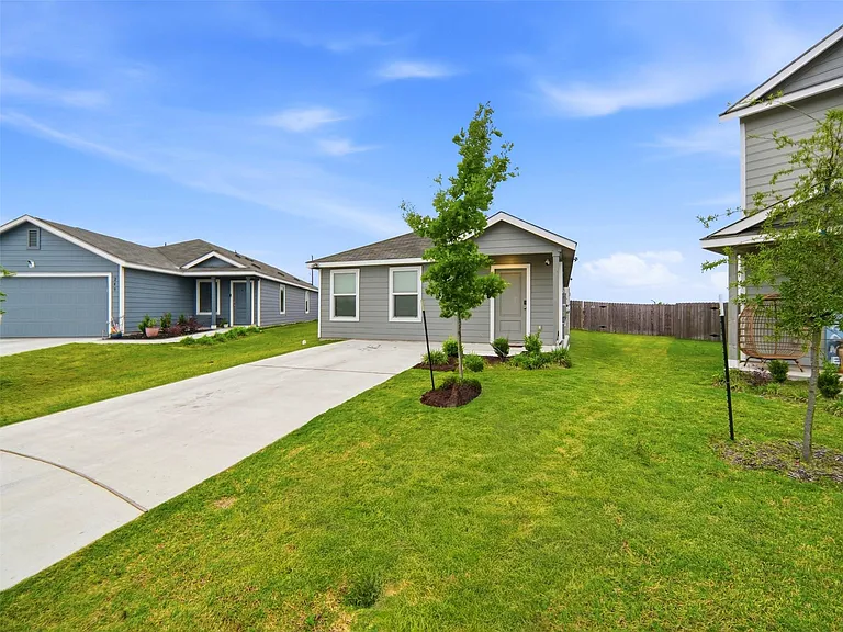 253 Tugboat Annie Way — Photo 2