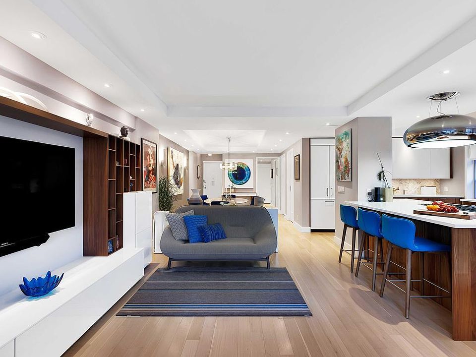 1st image of 70 E 10th St APT 3R