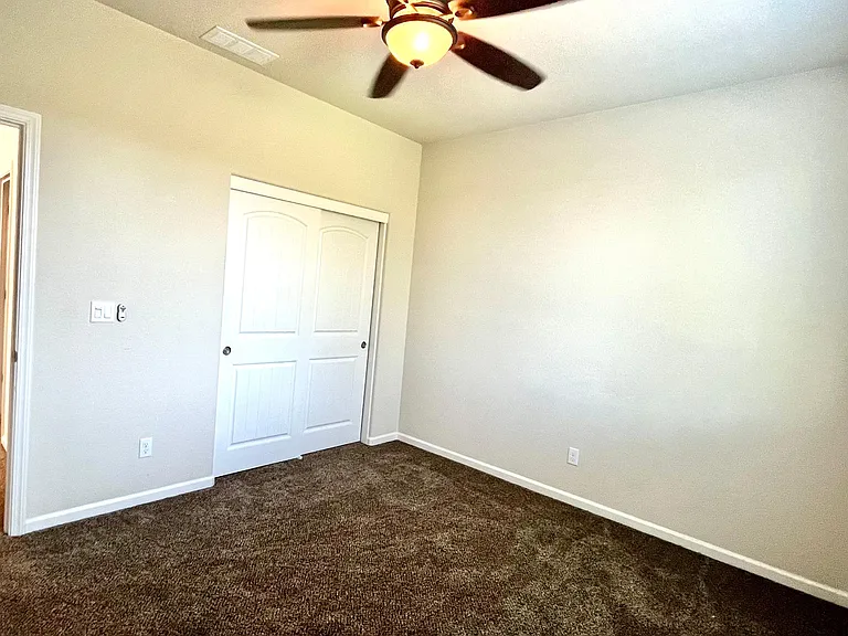 3913 Purple Finch Ln — Photo 26
