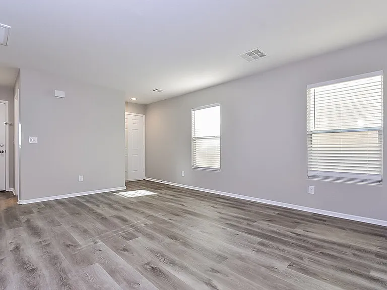 7620 Emerald Ridge Ct — Photo 5