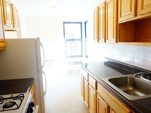 3rd image of 3515 Leverich St APT 214