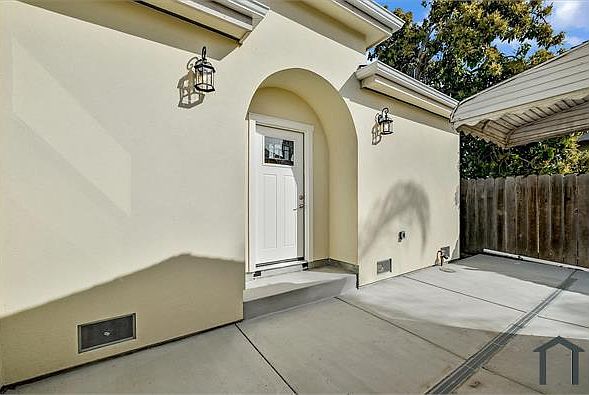 1st image of 751 Bartlett Ave