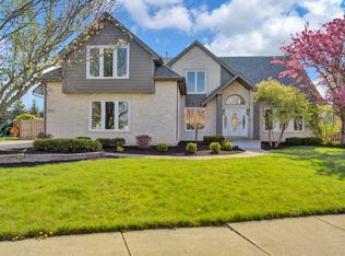 18101 Hummingbird Dr, Tinley Park, IL 60487