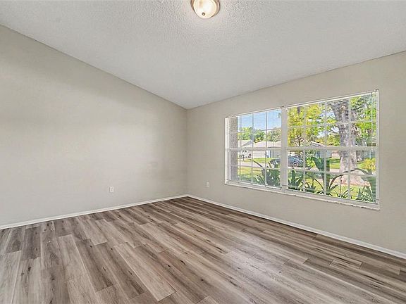 3rd image of 7336 ASHMORE DRIVE