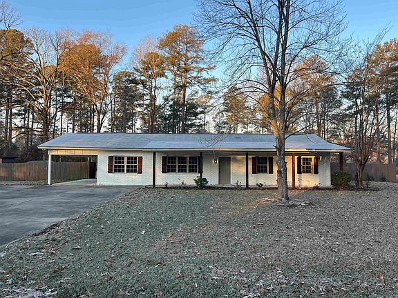 2nd image of 2902 Mary Dr