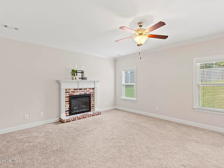 208 Torrey Pine Trl — Photo 8