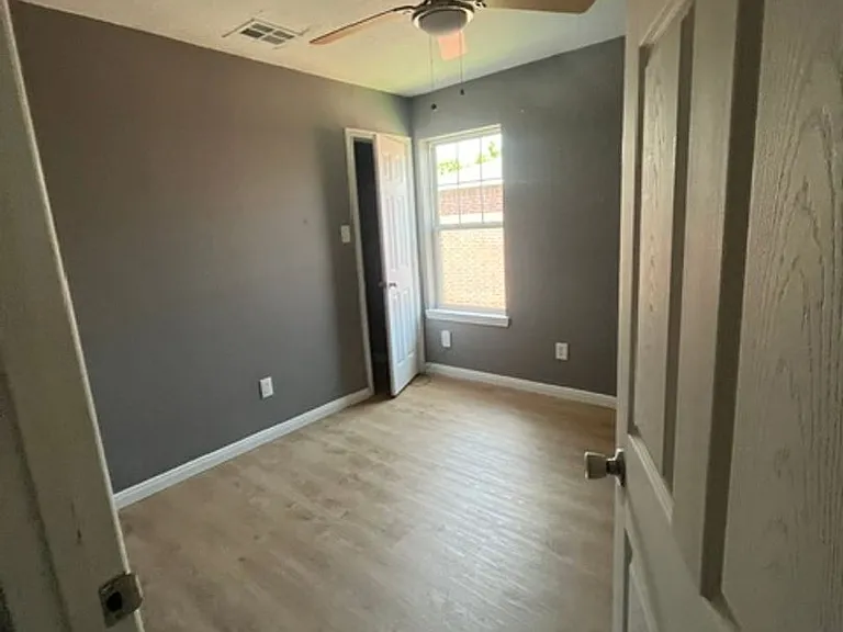 3303 Toledo Dr #D — Photo 3
