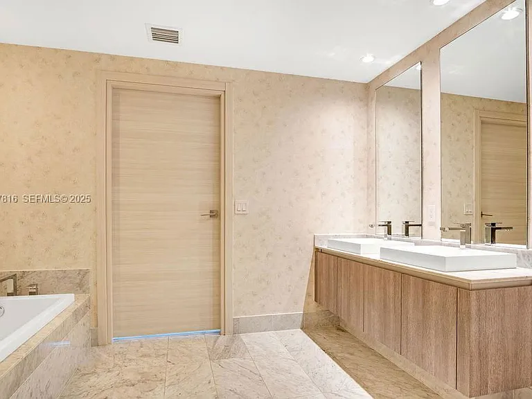 801 S Miami Ave #1805 — Photo 12