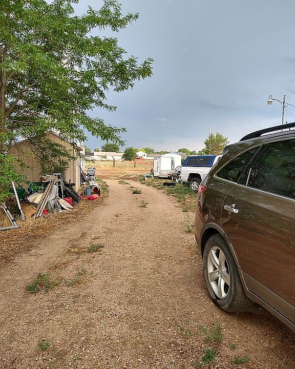 2nd image of 420 E 18th St