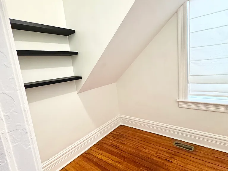 911 N Winchester Ave #1F — Photo 14