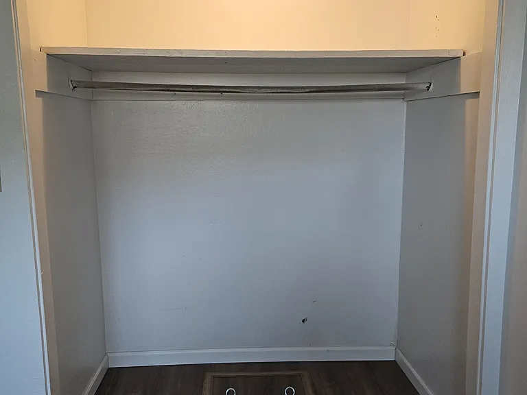 2304 Oxford Way #2304 — Photo 6
