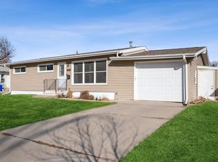 2148 Brookland Dr NE, Cedar Rapids, IA 52402