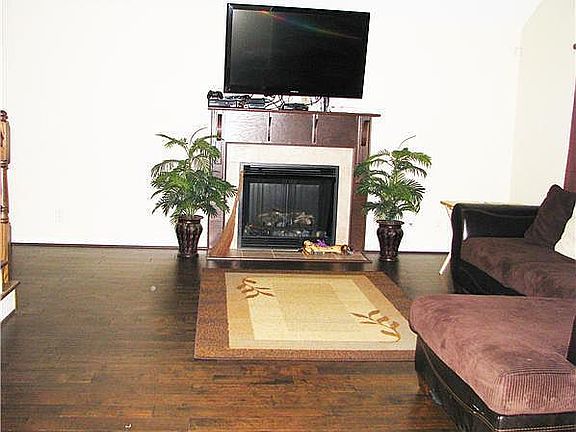 2nd image of 1121 Ishee Dr