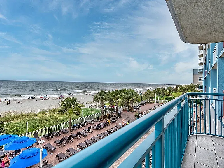 2201 S Ocean Blvd #202