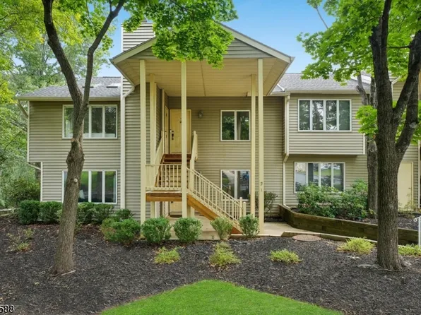 1 Westchester Ter, Clinton Twp., NJ 08801