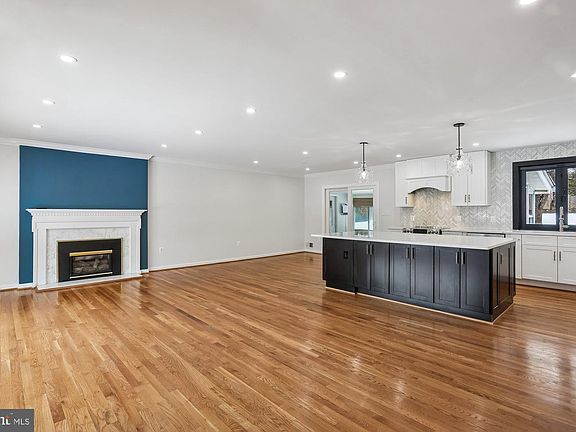 2nd image of 513 Beaumont Rd