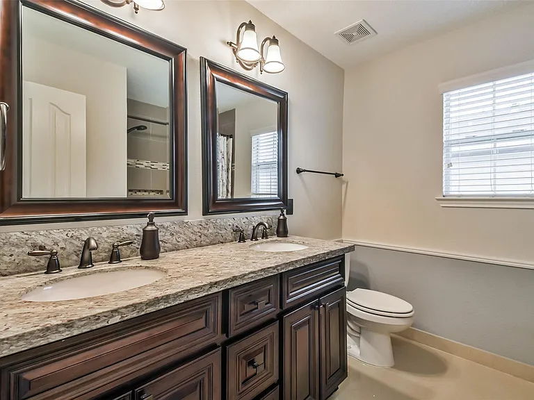 7718 Shavano Ln — Photo 25