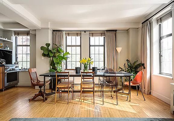 3rd image of 405 W 23rd St APT 4E