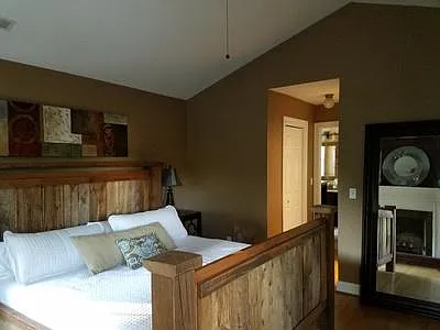 1901 Greenbrier Cir — Photo 13