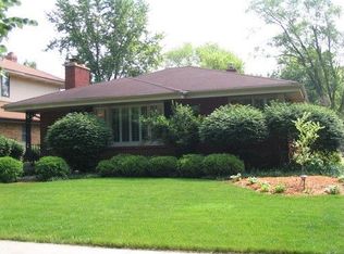 949 S Saylor Ave, Elmhurst, IL