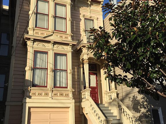 3rd image of 1082 Noe St