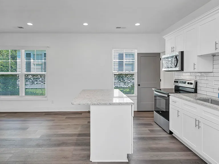 2035 Rosewood Dr #A — Photo 19