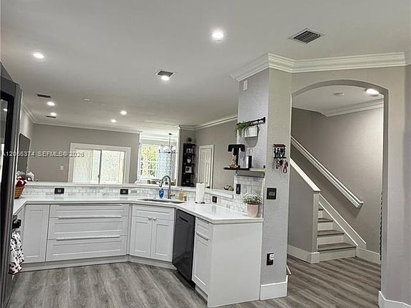 3rd image of 4254 SW 132nd Way